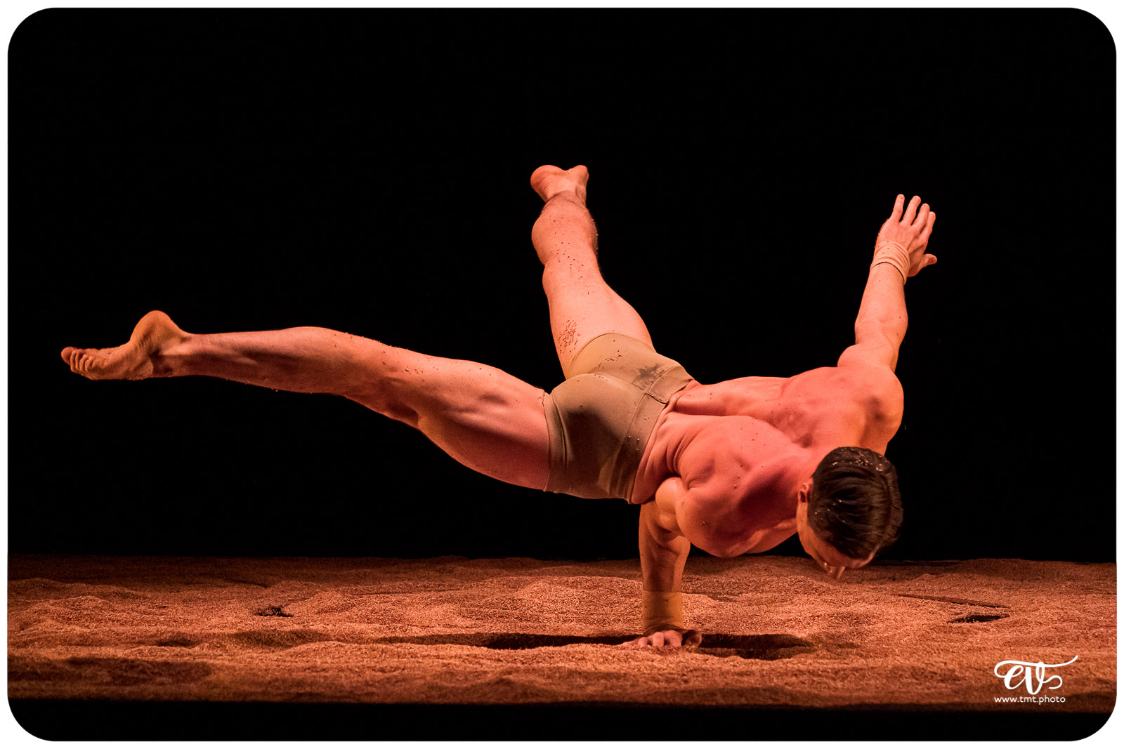 MY LAND (RECIRQUEL COMPANY)